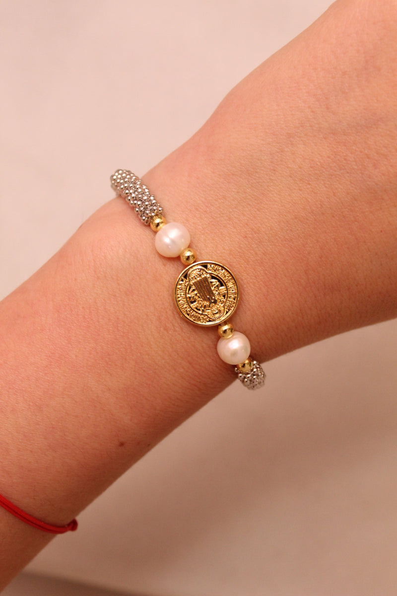 Pulsera Medalla San Benito con Perlas